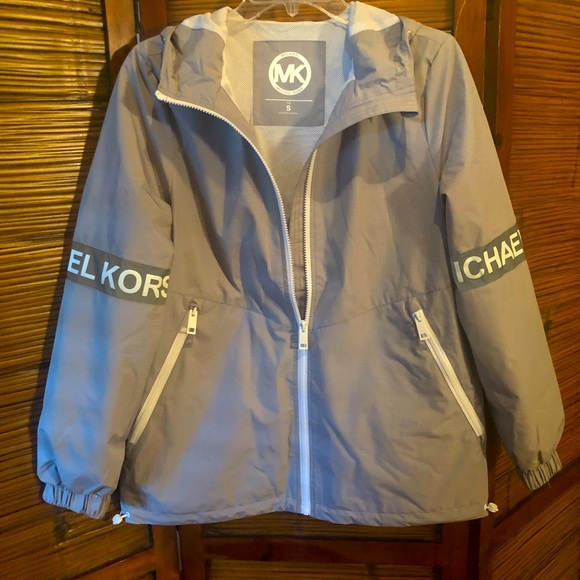 NWT Michael Kors Grey light Runner Sort Jacket. Unique and hard find. True Tags - Picture 5 of 14